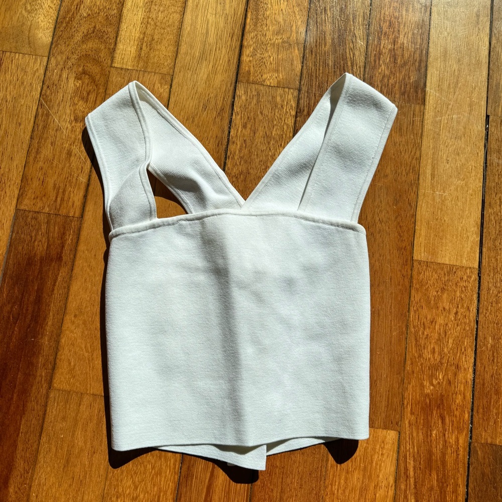 Aritzia Babaton White Cropped Top